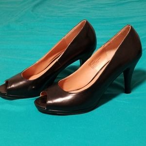 Platform Peep Toe Pumps